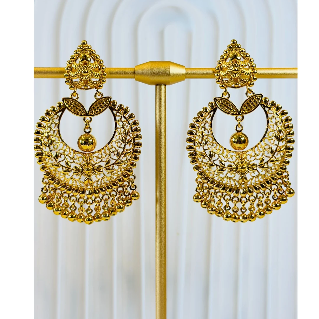 铜合金耳饰 菲纳孜雕刻吊坠款耳环 金色欧美轻奢复古精致饰品