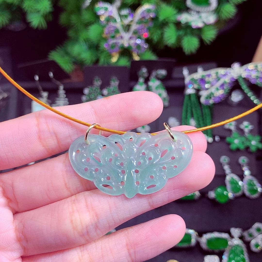 颈饰未镶嵌翡翠天然