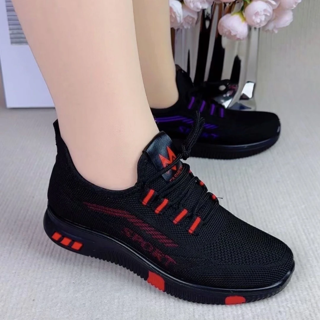 [新品上新]2025秋冬新款妈妈鞋加绒时尚休闲鞋软底飞织老北京布鞋