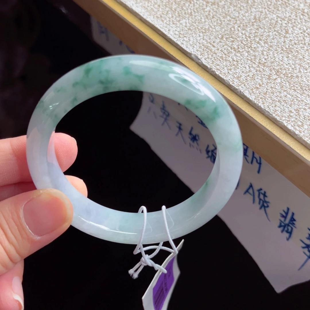 翡翠未镶嵌手镯手镯
