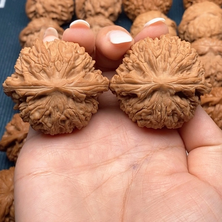 文玩核桃吊坠女娲石46