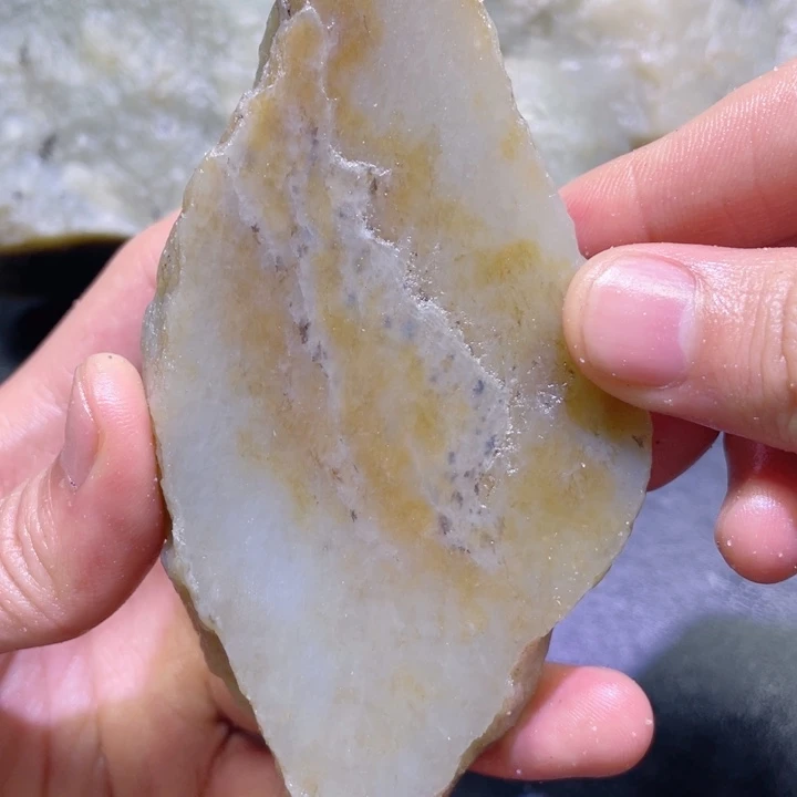 和田玉未镶嵌珠宝半成品