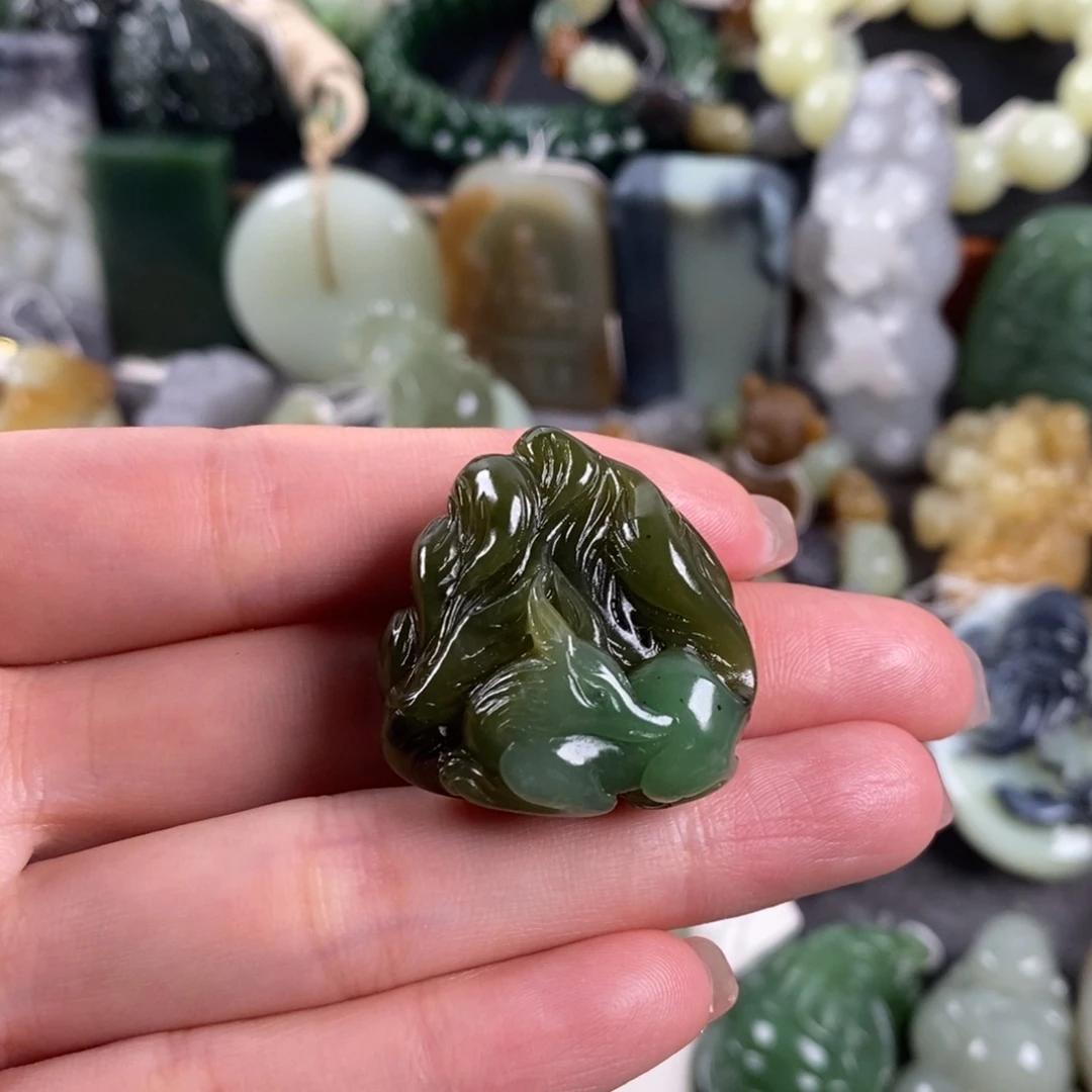 和田玉未镶嵌颈饰