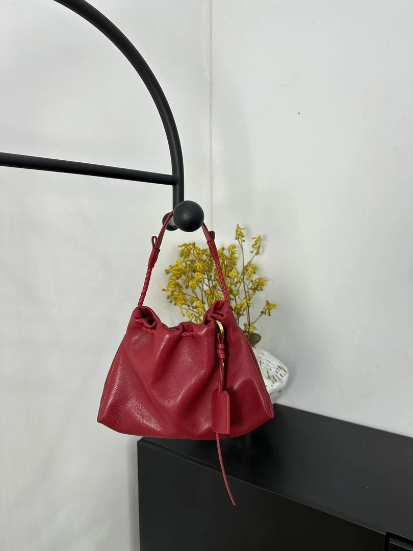 【慕懿时袋】2025早春简约抽绳垃圾袋链条流浪包女大容量571