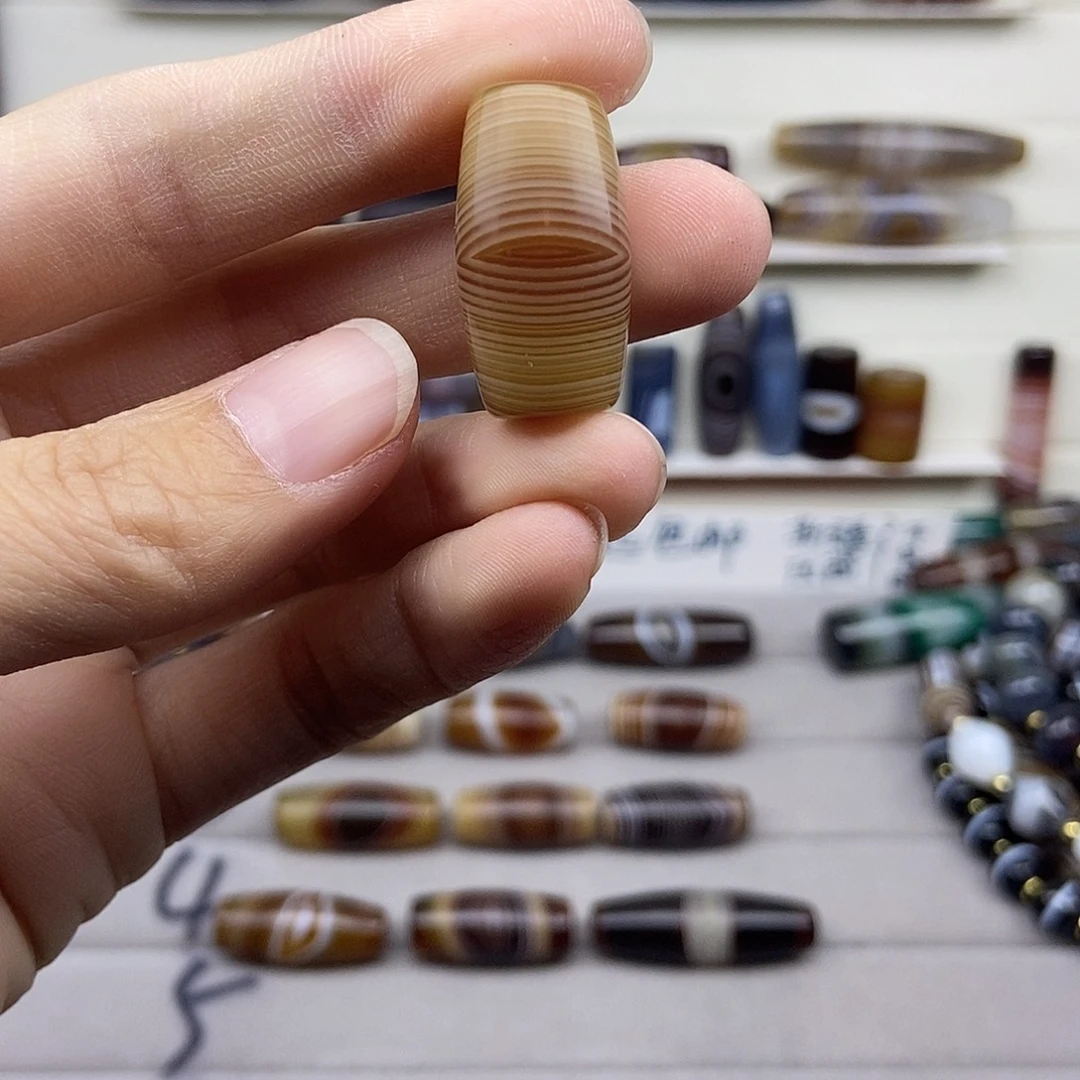 平***乐玛瑙/玉髓未镶嵌颈饰