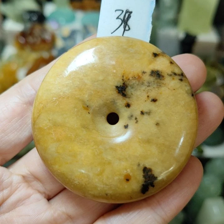 岫玉未镶嵌平安扣