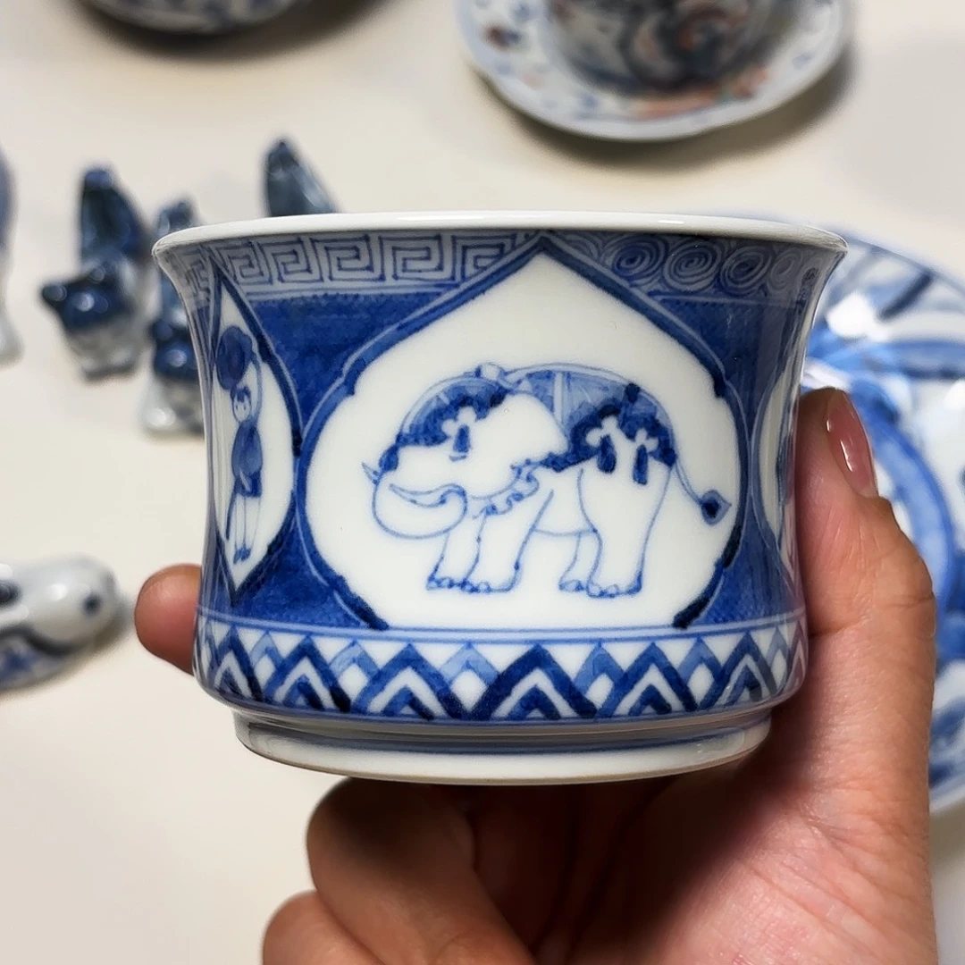 瓷       绫部史织