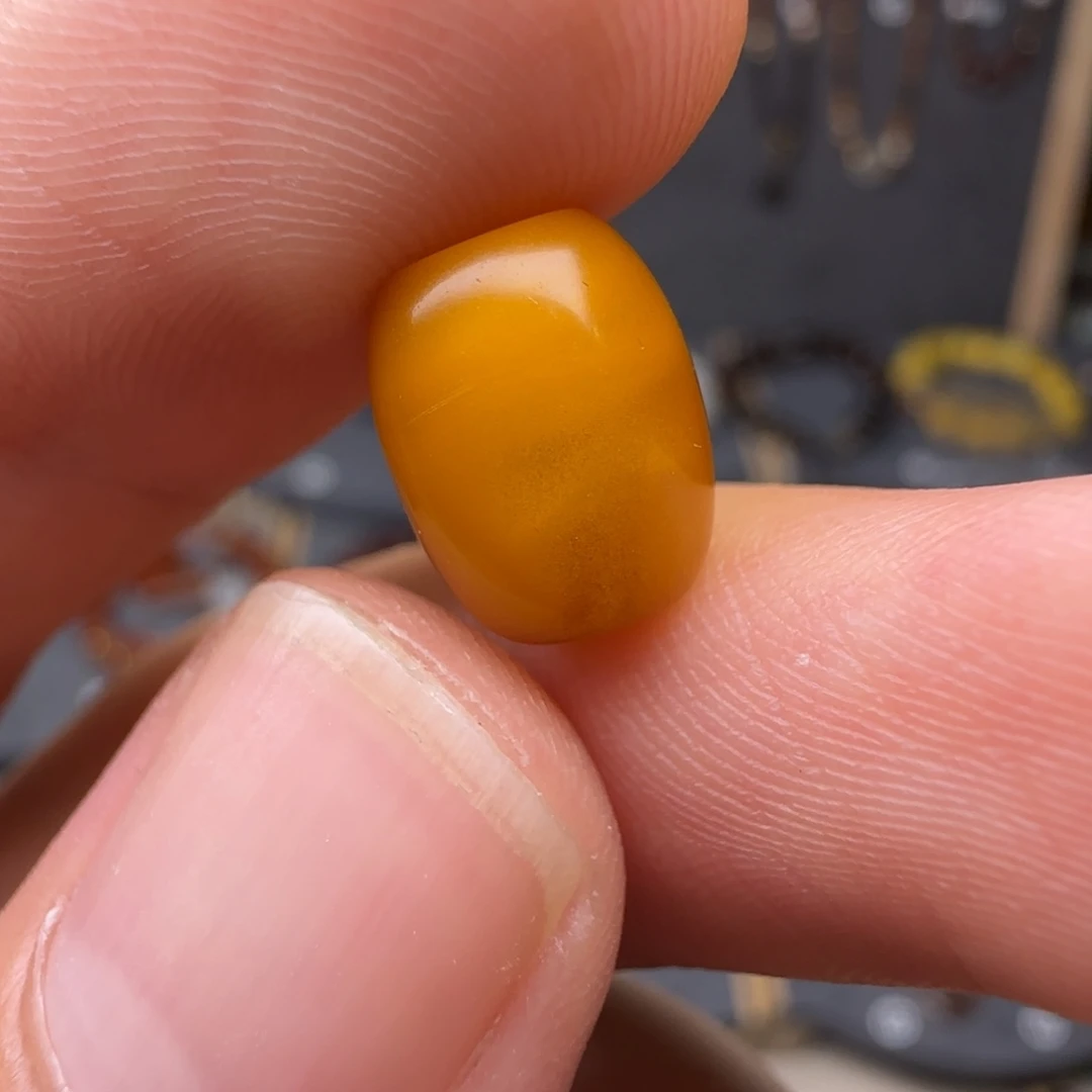 未镶嵌颈饰琥珀nbhjhjhjjjhhhjjjjj