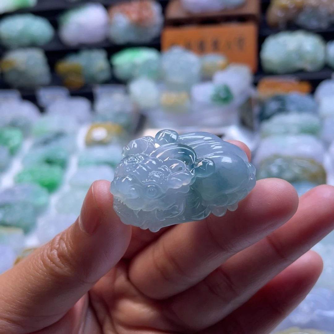 翡翠颈饰未镶嵌貔貅