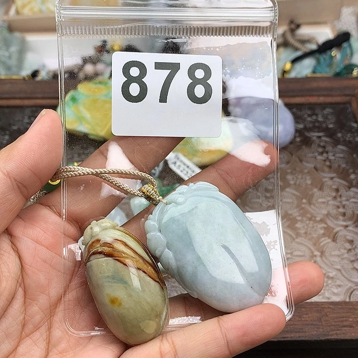 翡翠颈饰未镶嵌紫**主翡翠