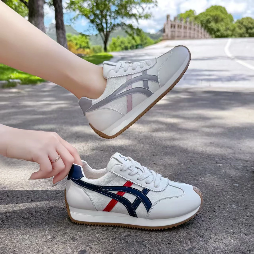 2025秋新款皮面软底轻便运动休闲鞋复古德训鞋平底阿甘鞋跑步鞋