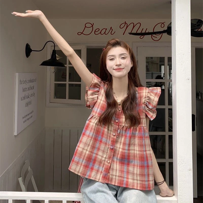 单排扣木耳边小飞袖法式衬衫女夏季2023新款网红减龄方领短款上衣