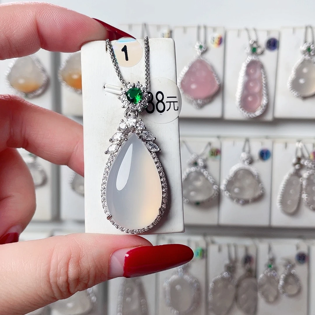 玛瑙/玉髓未镶嵌颈饰