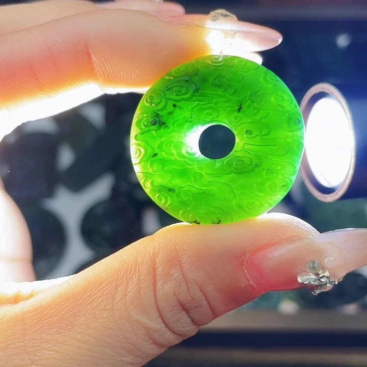 蛇纹石玉未镶嵌挂件