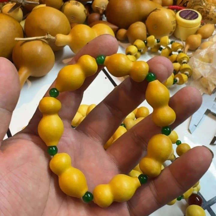 l***。葫芦草里金葫芦手串的