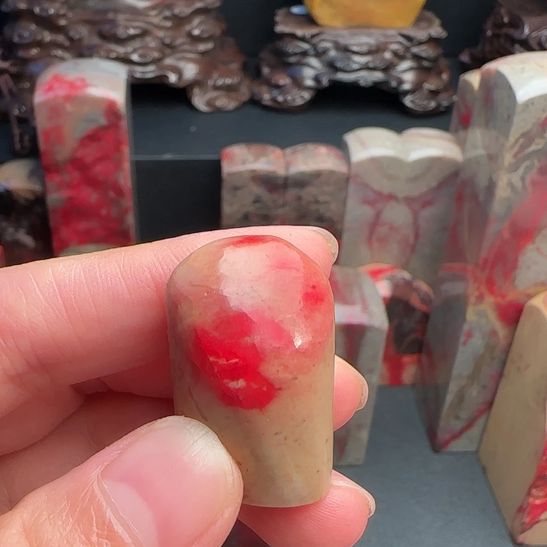 L***s昌化石昌化鸡血印章