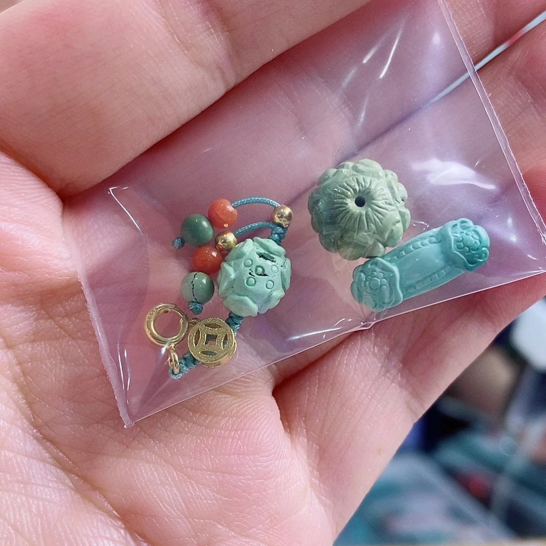 绿松石未镶嵌珠宝奇石