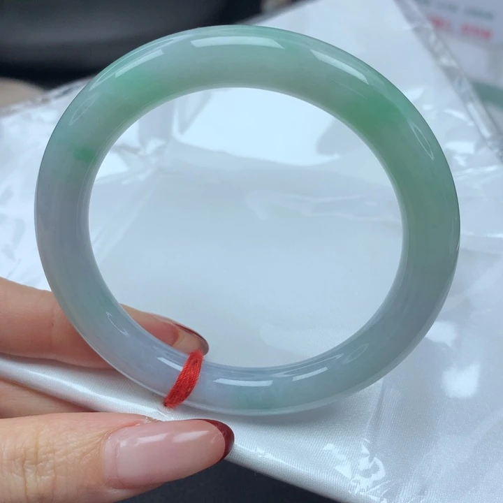 翡翠手镯未镶嵌56圆条