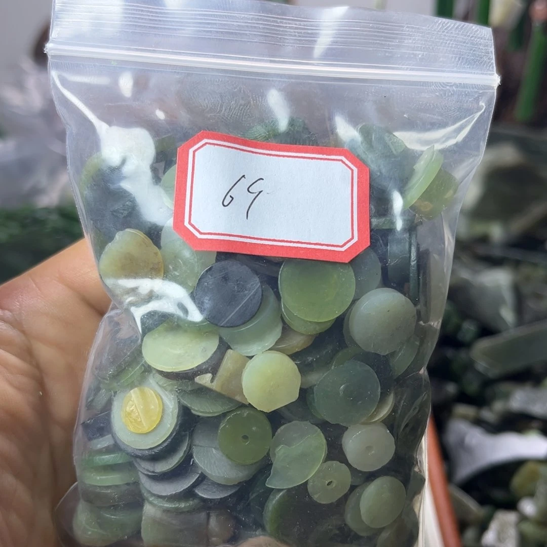 和田玉未镶嵌珠宝奇石