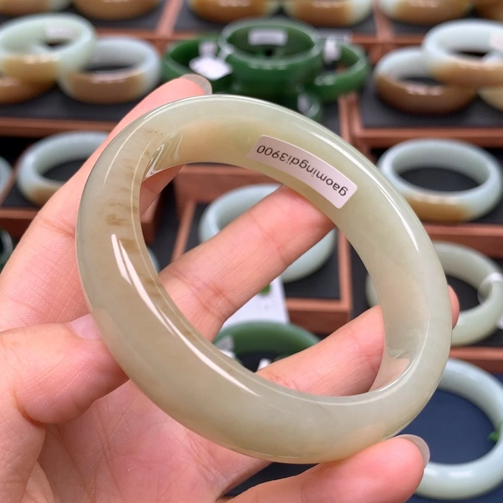 和田玉（糖玉）手镯未镶嵌60