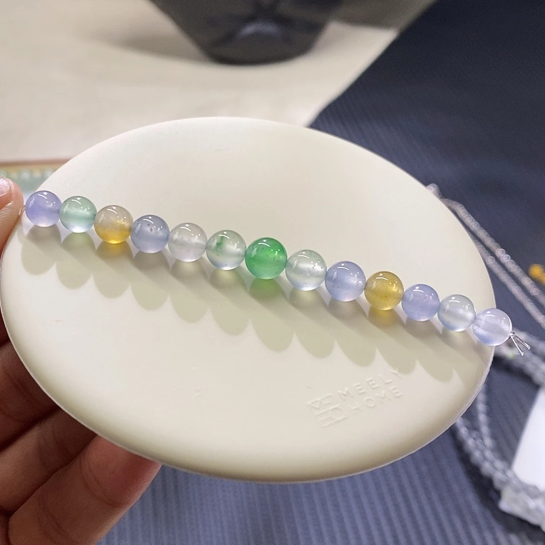 翡翠挂件未镶嵌一手珠珠