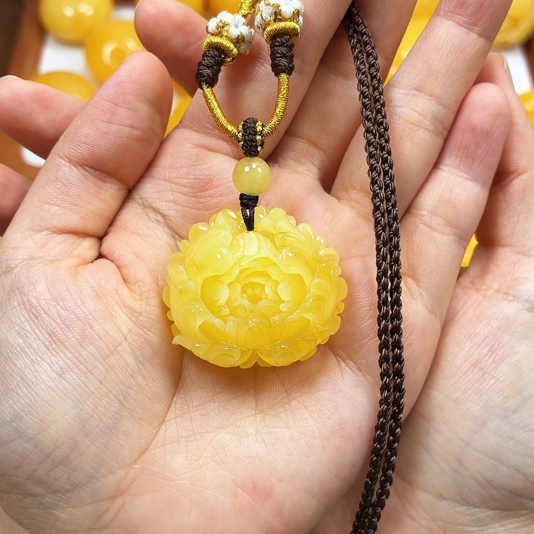 蜜蜡未镶嵌颈饰焦皮浓蜡妖花牡丹花