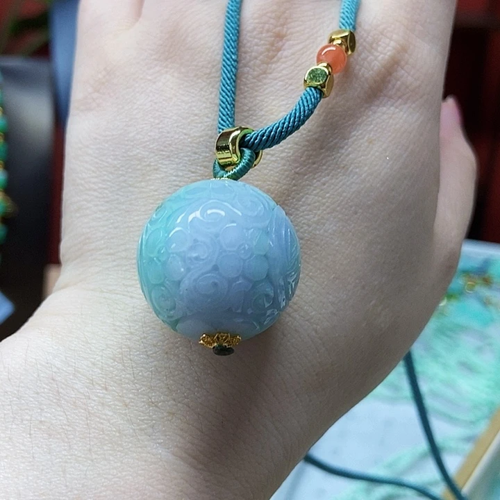 翡翠未镶嵌颈饰吊坠