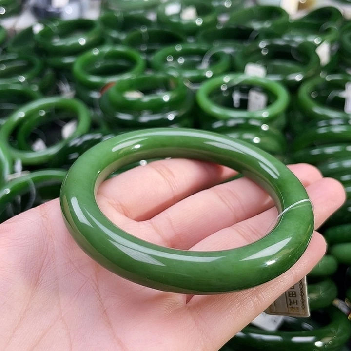 未镶嵌手镯和田玉（碧玉）