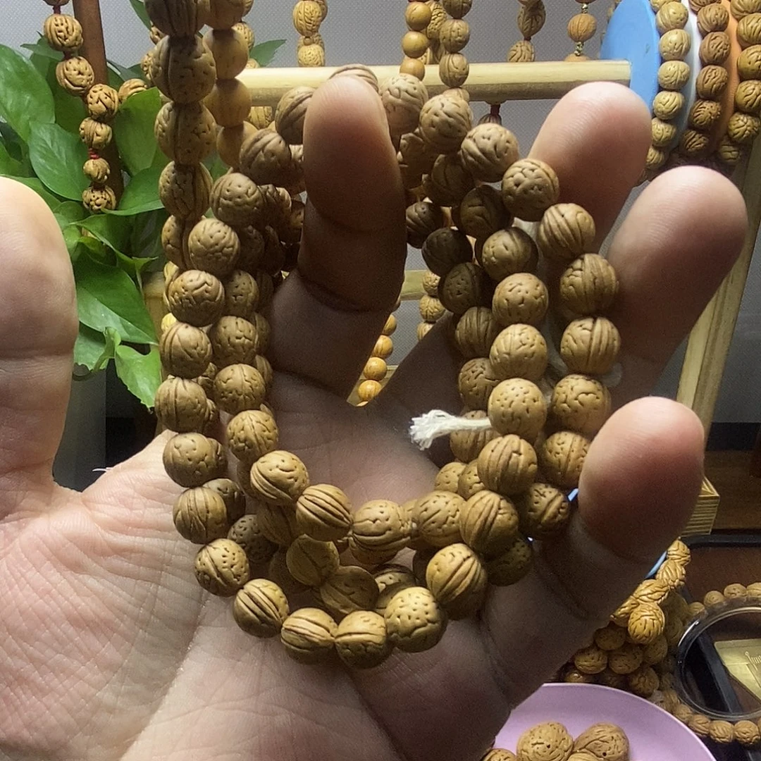 手串桃核9+脖挂