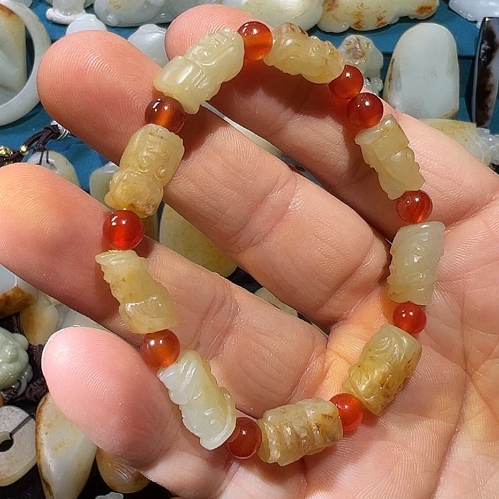 和田玉未镶嵌手串