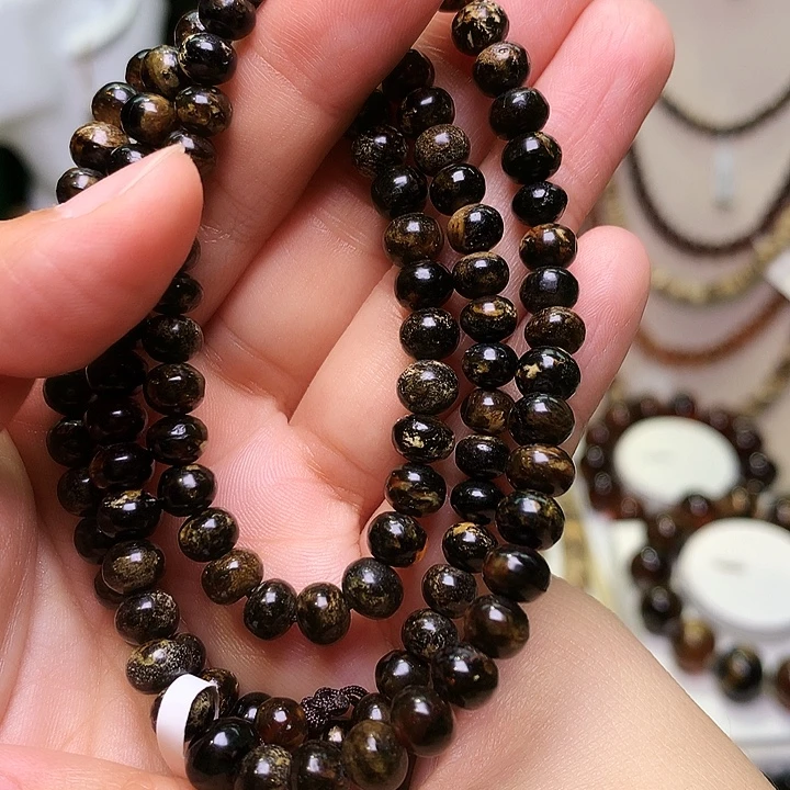 喜***制琥珀未镶嵌裸石抚顺