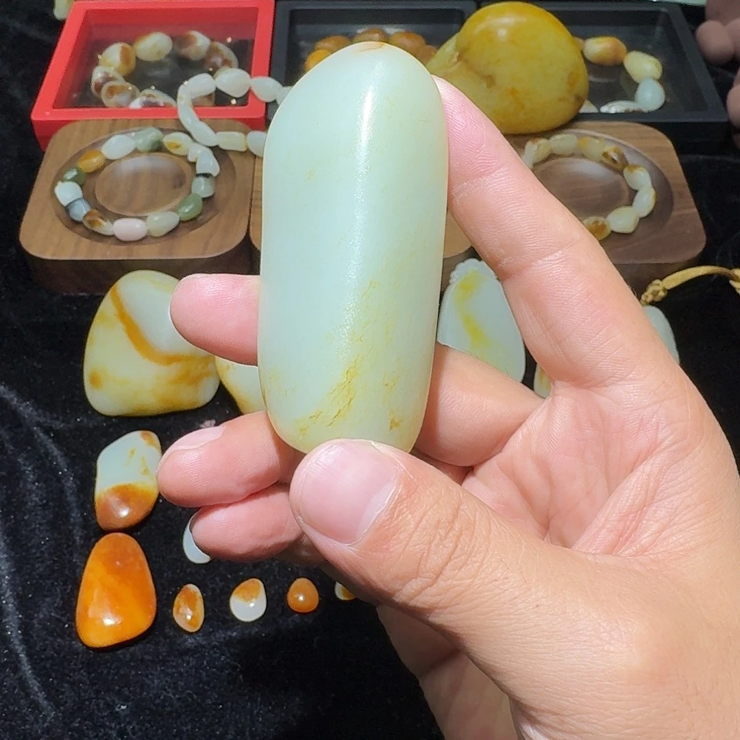 和田玉（子料）未镶嵌挂件