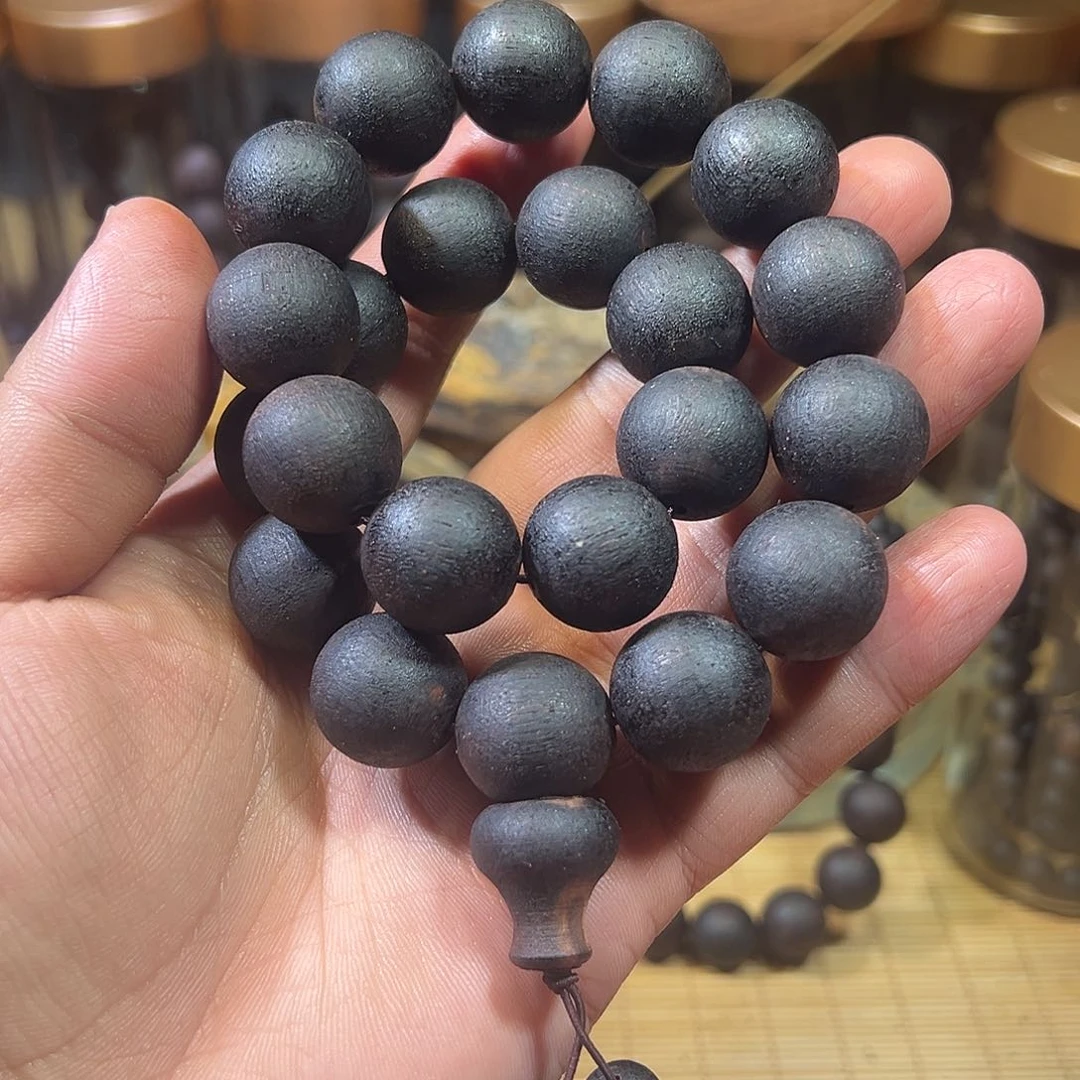 降真香手串/手链手持1.8藤心土埋沉水品香级