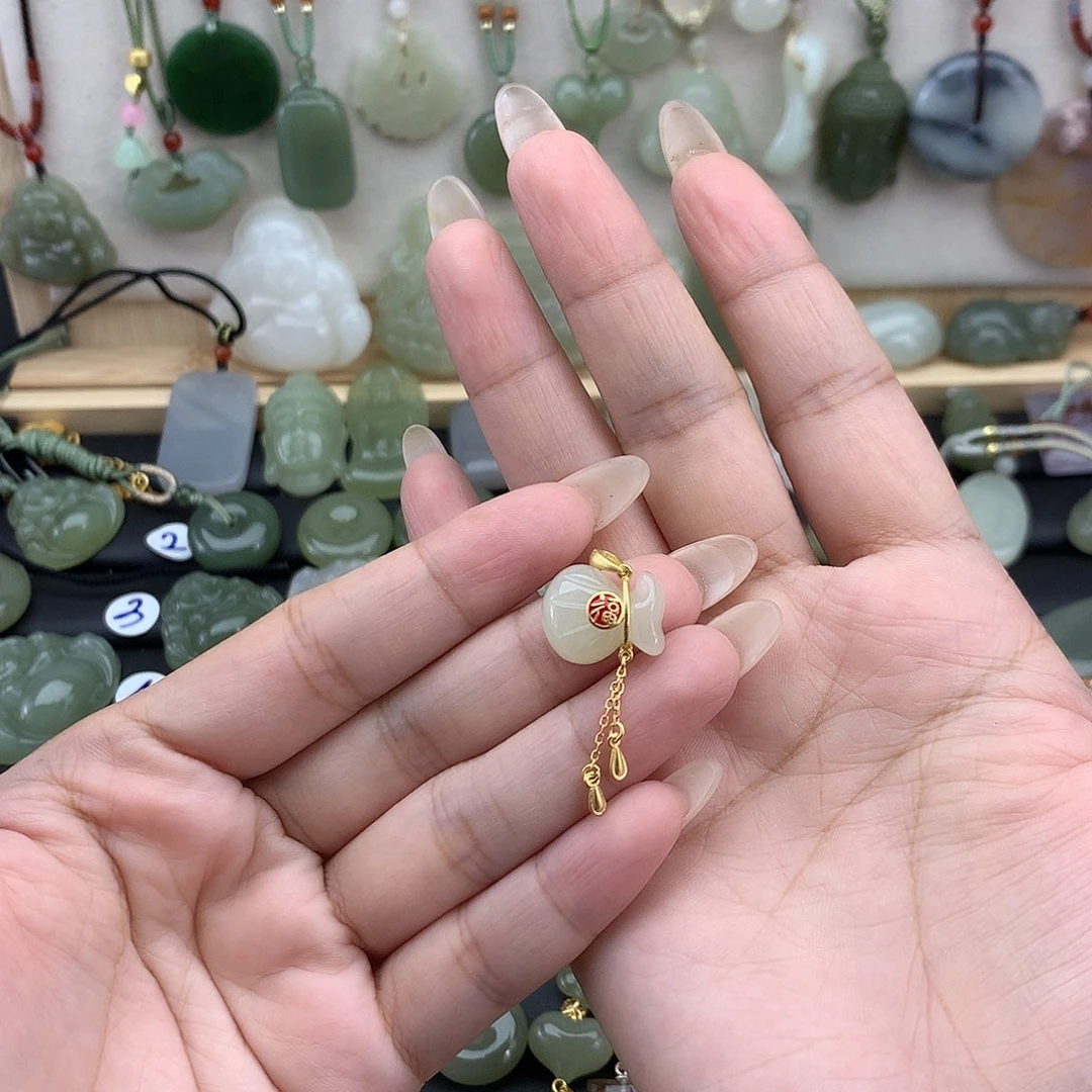 吊坠(赠链)银S925镶嵌和田玉