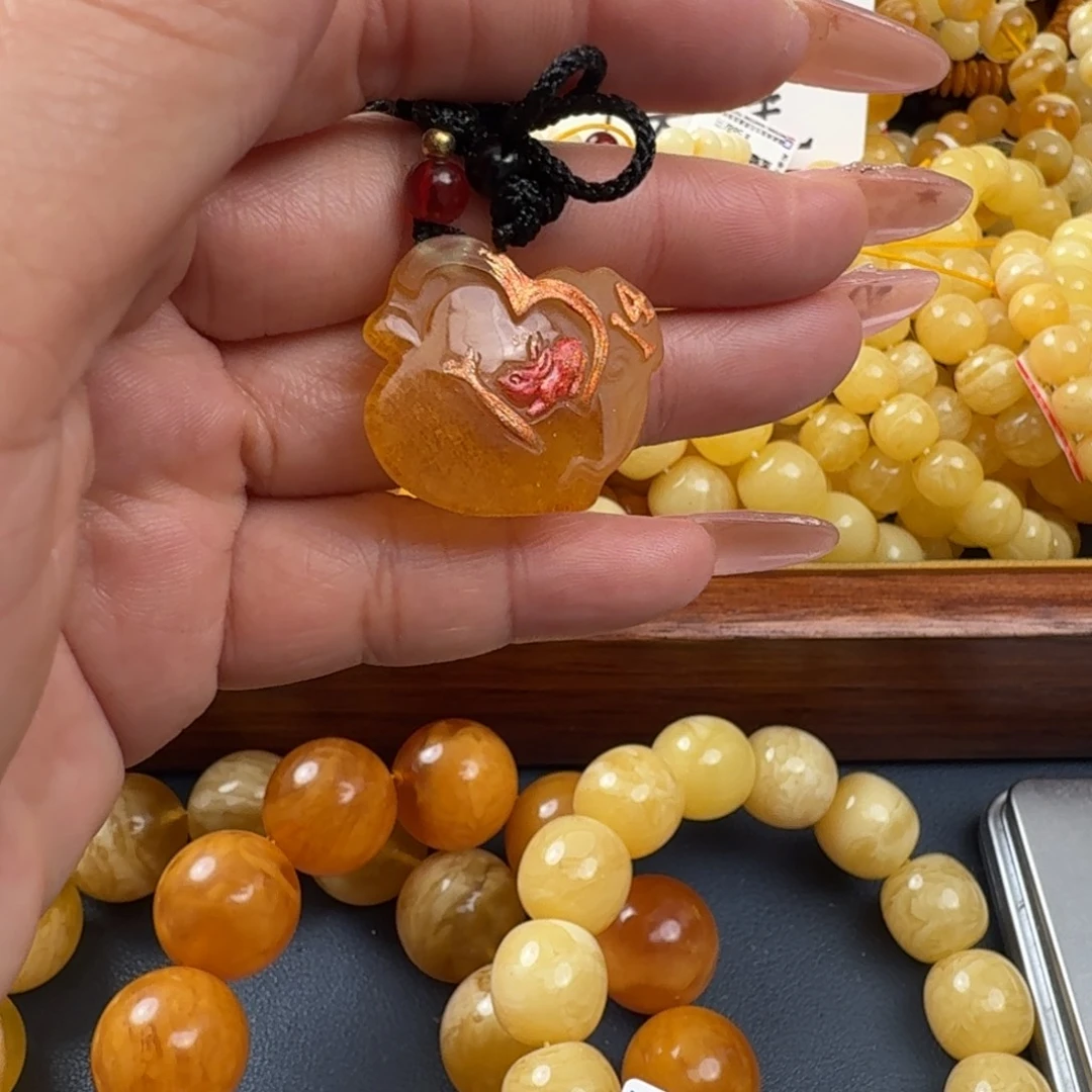 琥珀未镶嵌珠宝奇石