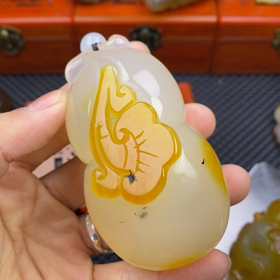 玛瑙手饰未镶嵌玛瑙