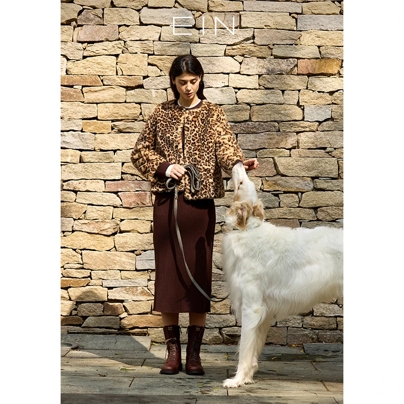 EIN/言豹纹回潮摩登印染圆领暗扣箱型毛绒短大衣2025秋冬新款