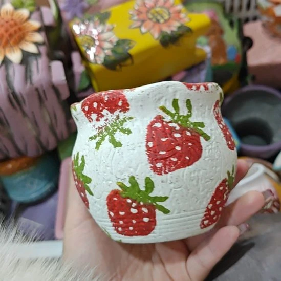 当场凑满15发货，不凑不发，花盆盆口不方不圆有针孔黑点矿点是正常