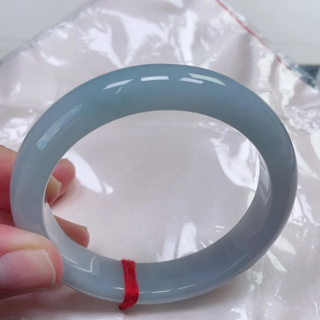 翡翠手镯未镶嵌缅甸翡翠