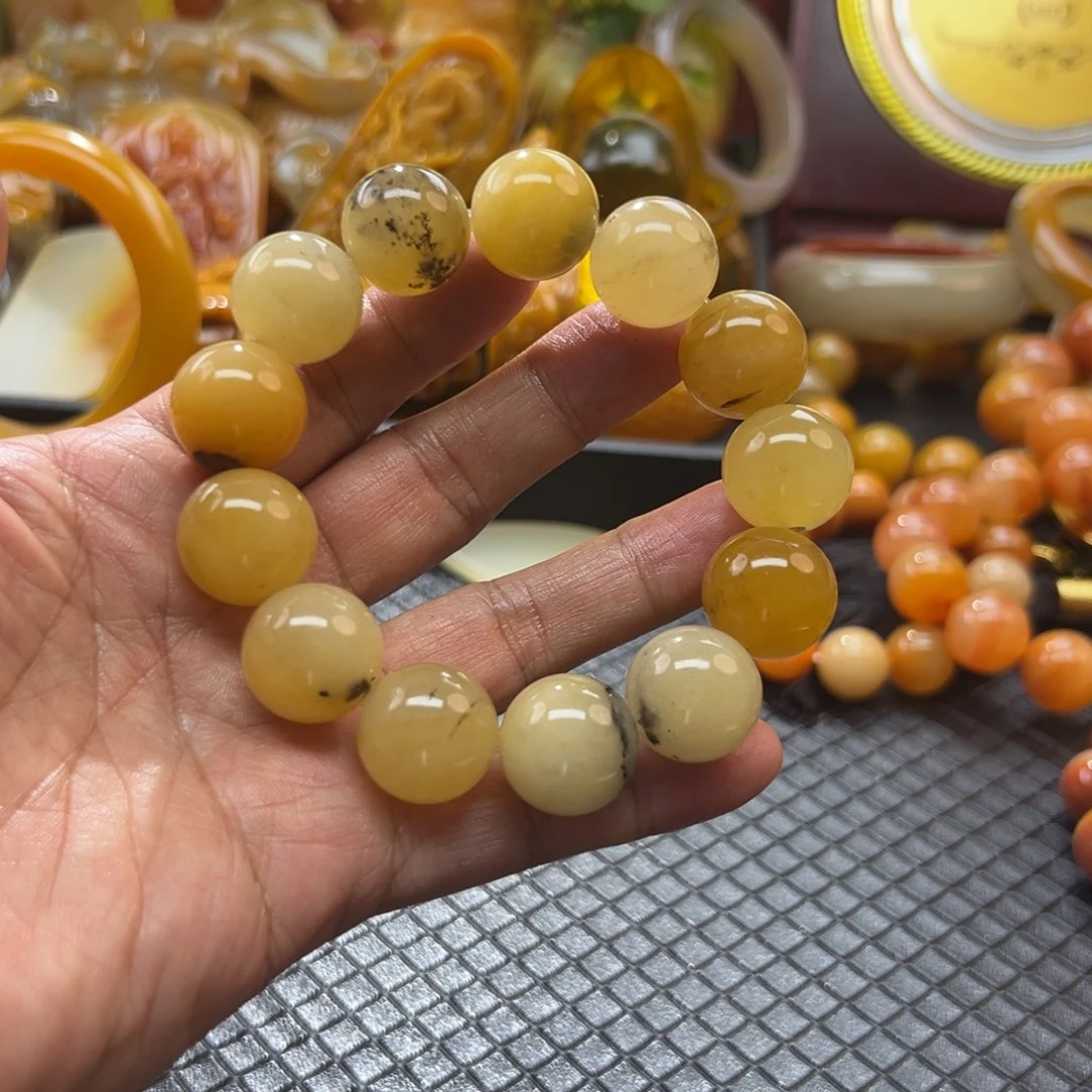 石英质玉未镶嵌颈饰