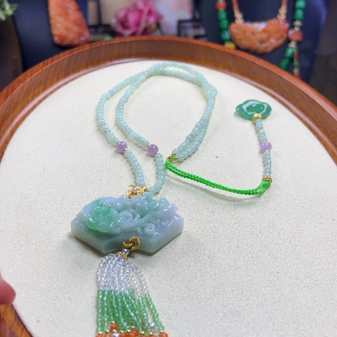 翡翠未镶嵌颈饰天然翡翠