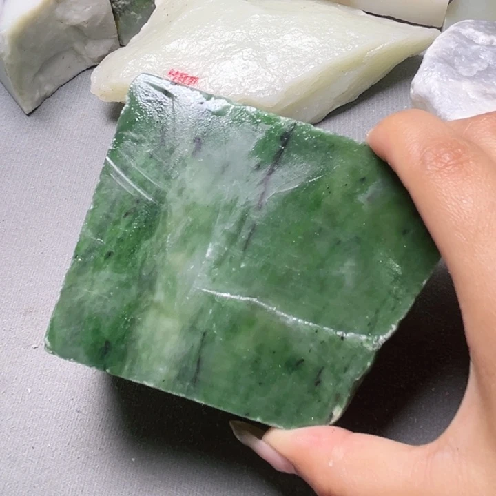 和田玉（糖玉）未镶嵌珠宝奇石