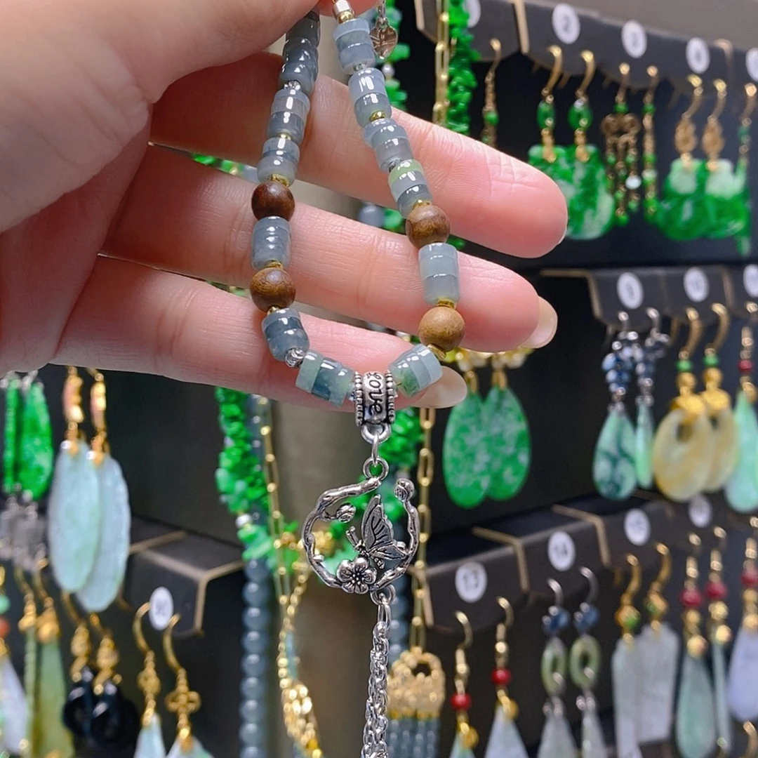 未镶嵌翡翠耳饰翡翠