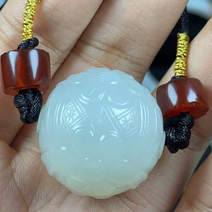 未镶嵌和田玉挂件玄