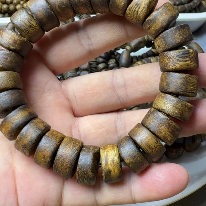 沉香手串用****2乌身手串22克加