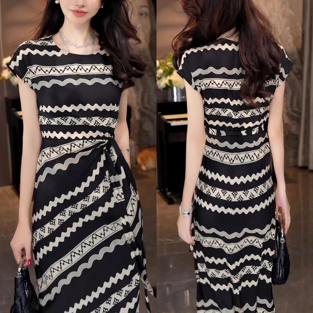 时尚印花短袖连衣裙女2026年夏季新款洋气显瘦系带中长款休闲裙子