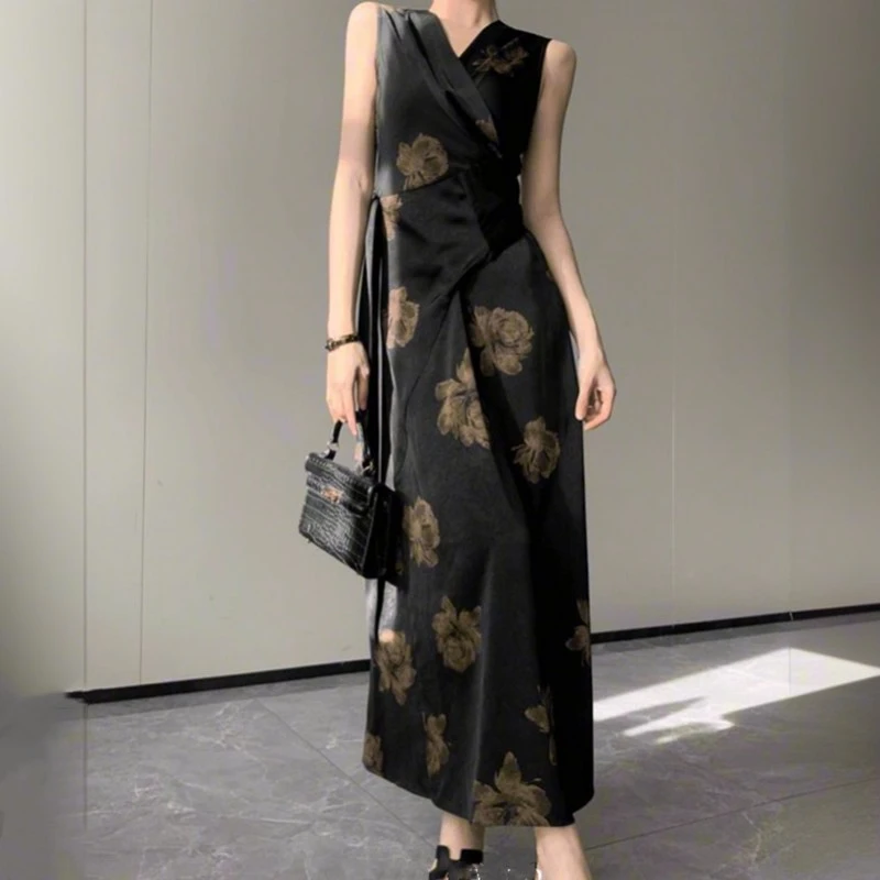 夏季中国风碎花无袖连衣裙女2025新款高级感气质独特别致精致长裙