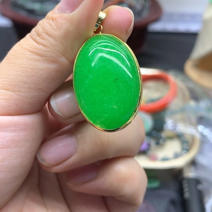 翡翠未镶嵌颈饰吊坠