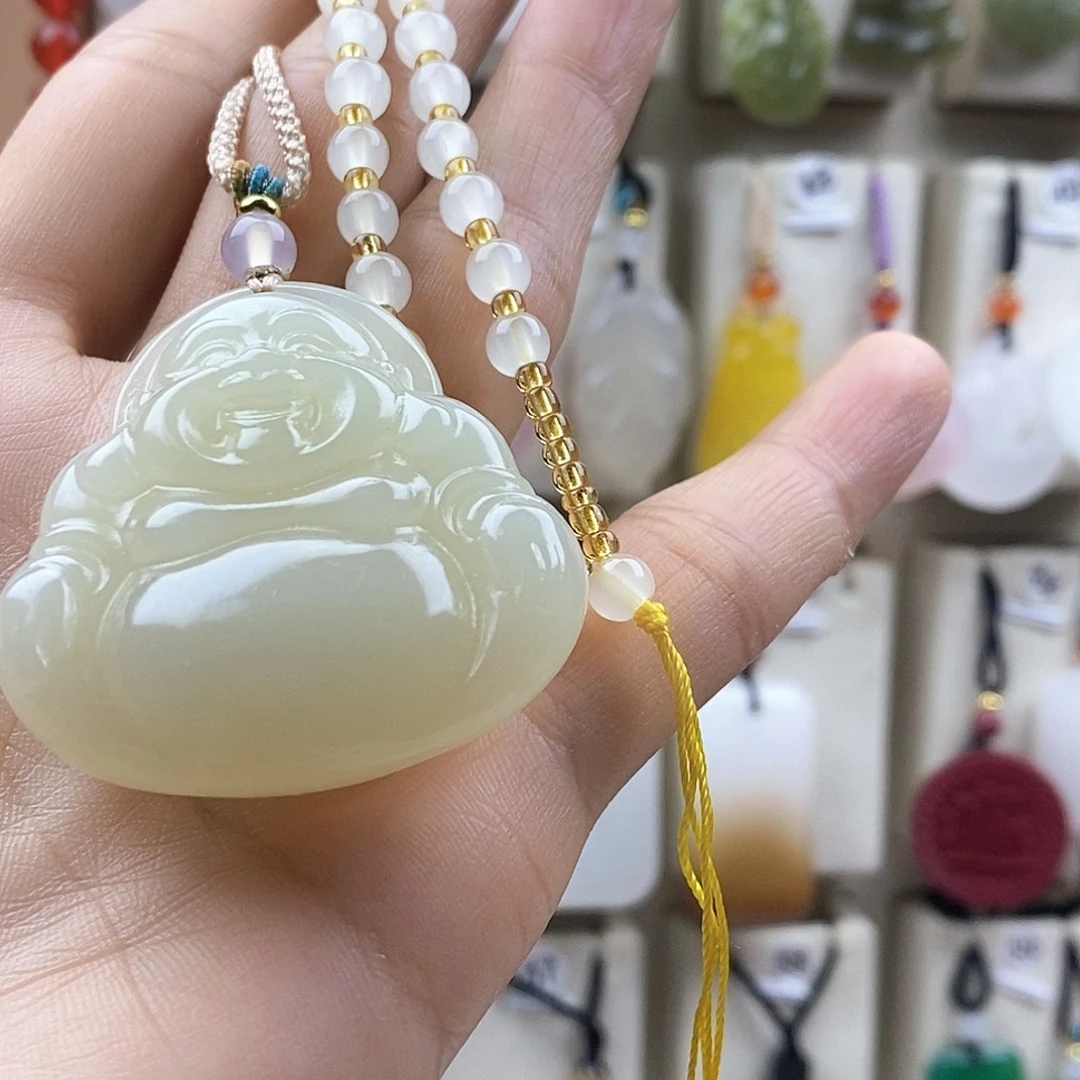 云***果颈饰未镶嵌石英质玉