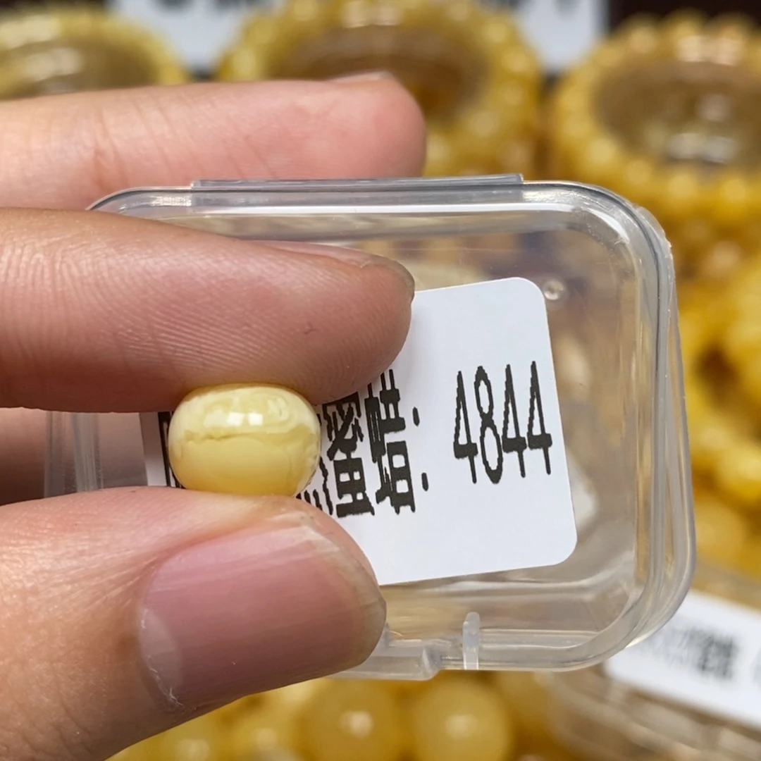 蜜蜡未镶嵌珠宝奇石4844